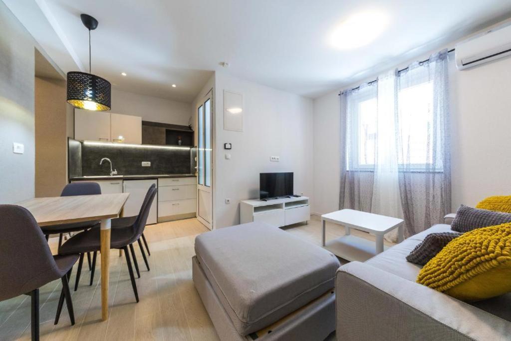 Apartments Gavran 2. Baska Voda Ngoại thất bức ảnh