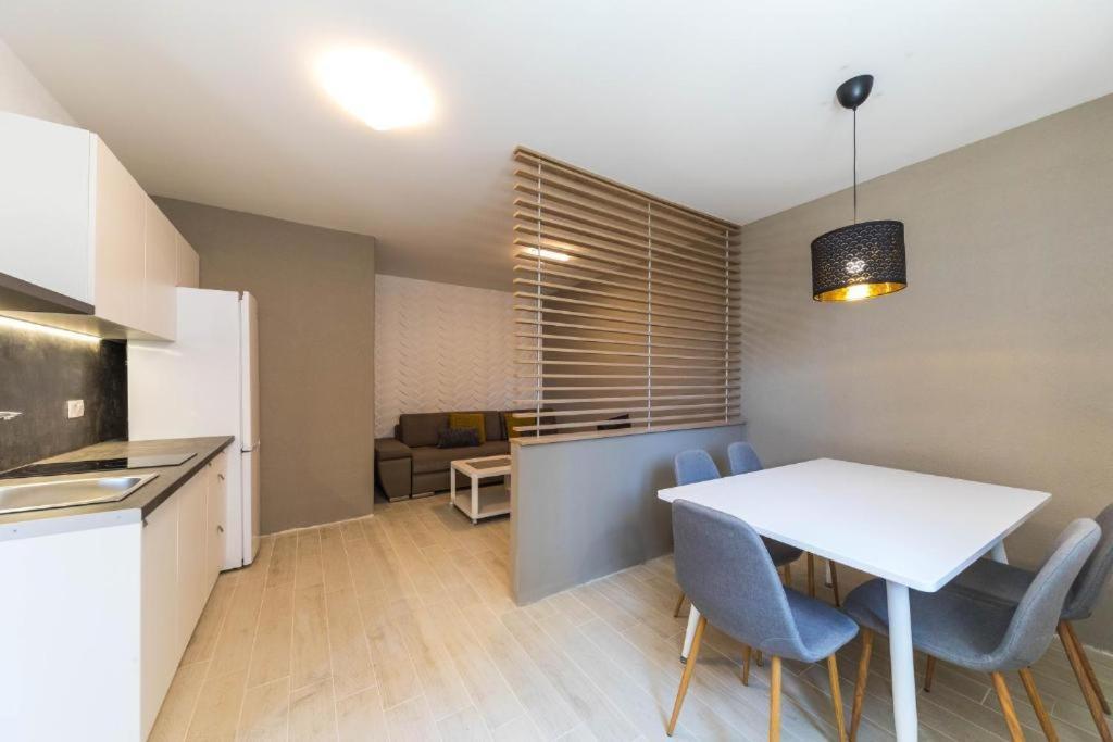 Apartments Gavran 2. Baska Voda Ngoại thất bức ảnh