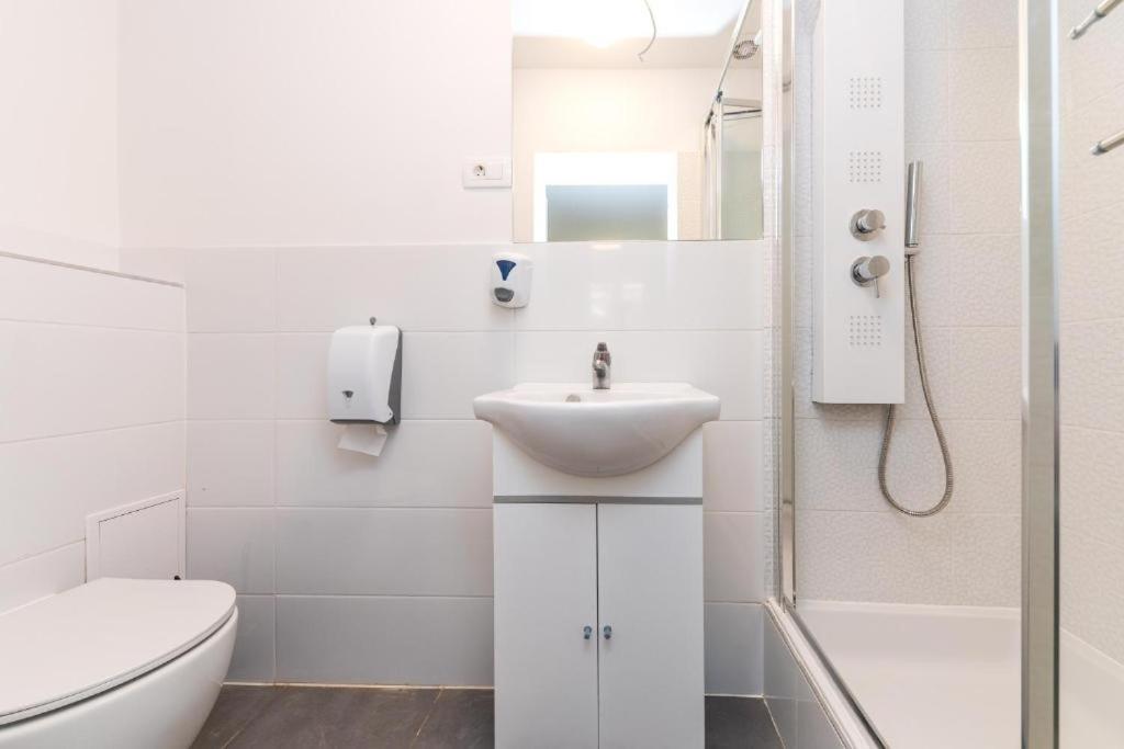 Apartments Gavran 2. Baska Voda Ngoại thất bức ảnh