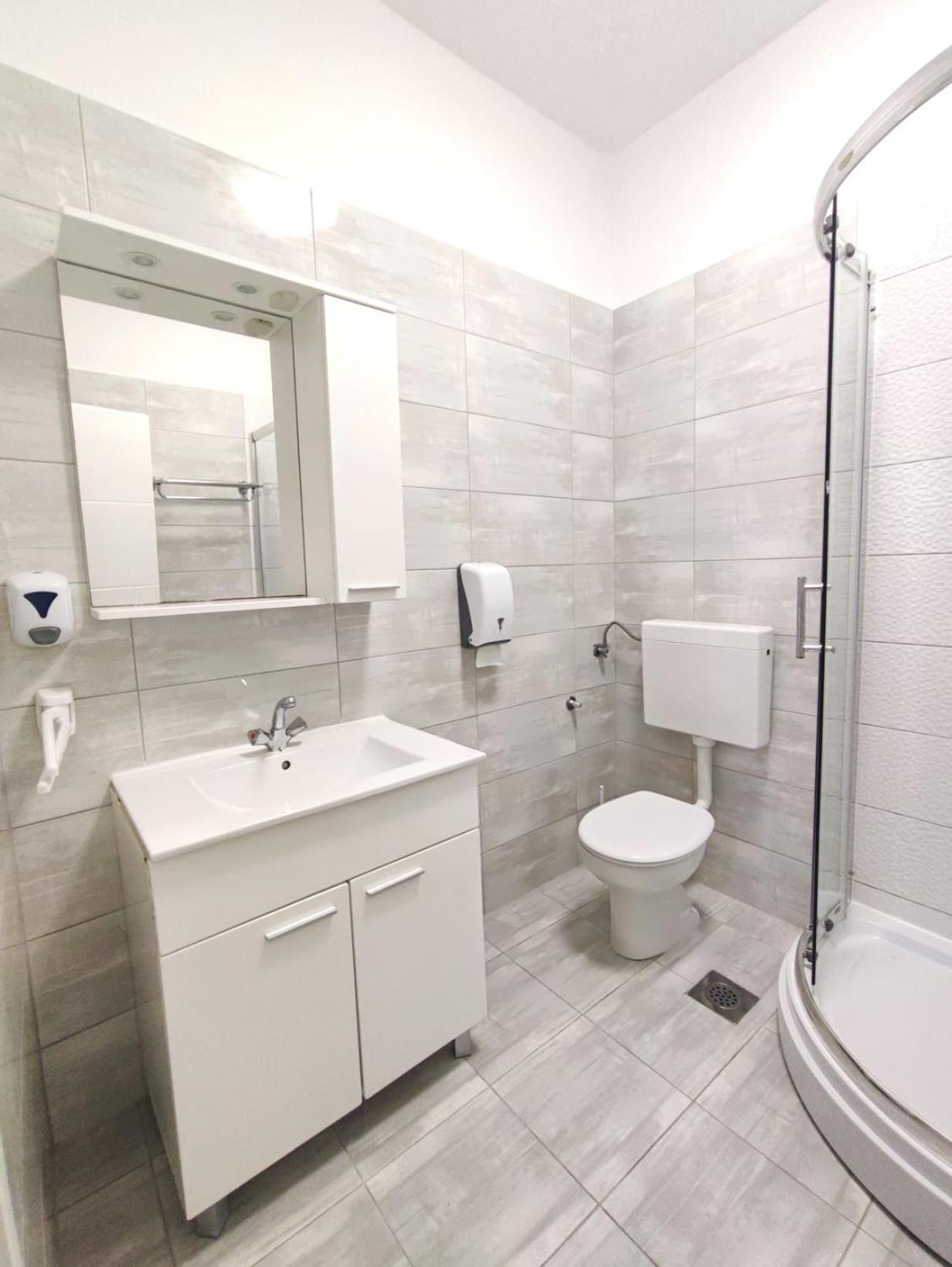 Apartments Gavran 2. Baska Voda Phòng bức ảnh
