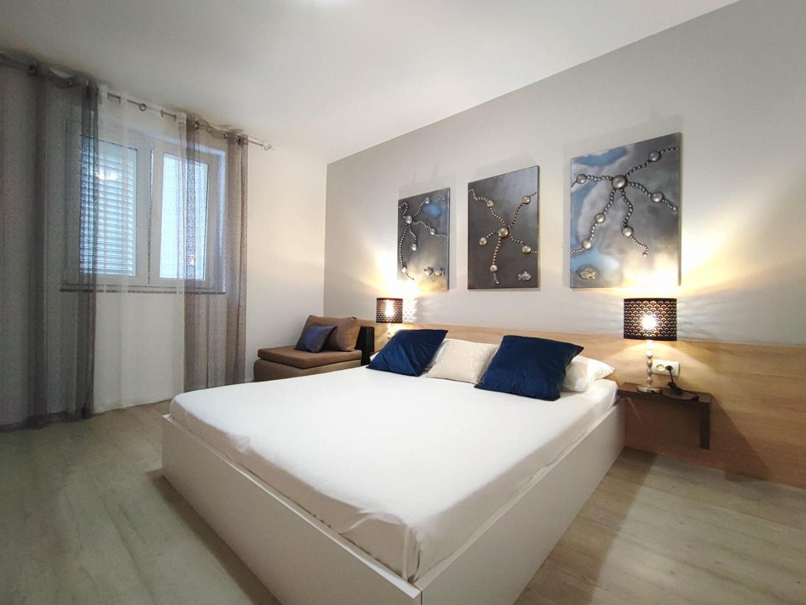 Apartments Gavran 2. Baska Voda Phòng bức ảnh